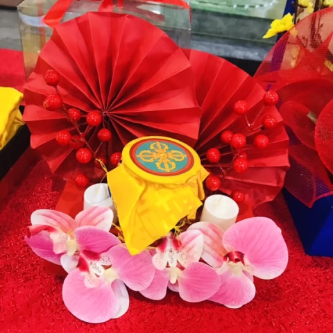 HŨ ĐẤT 8 THÁNH TÍCH – TINH HOA PHẬT GIÁO TRONG LÒNG BÀN TAY